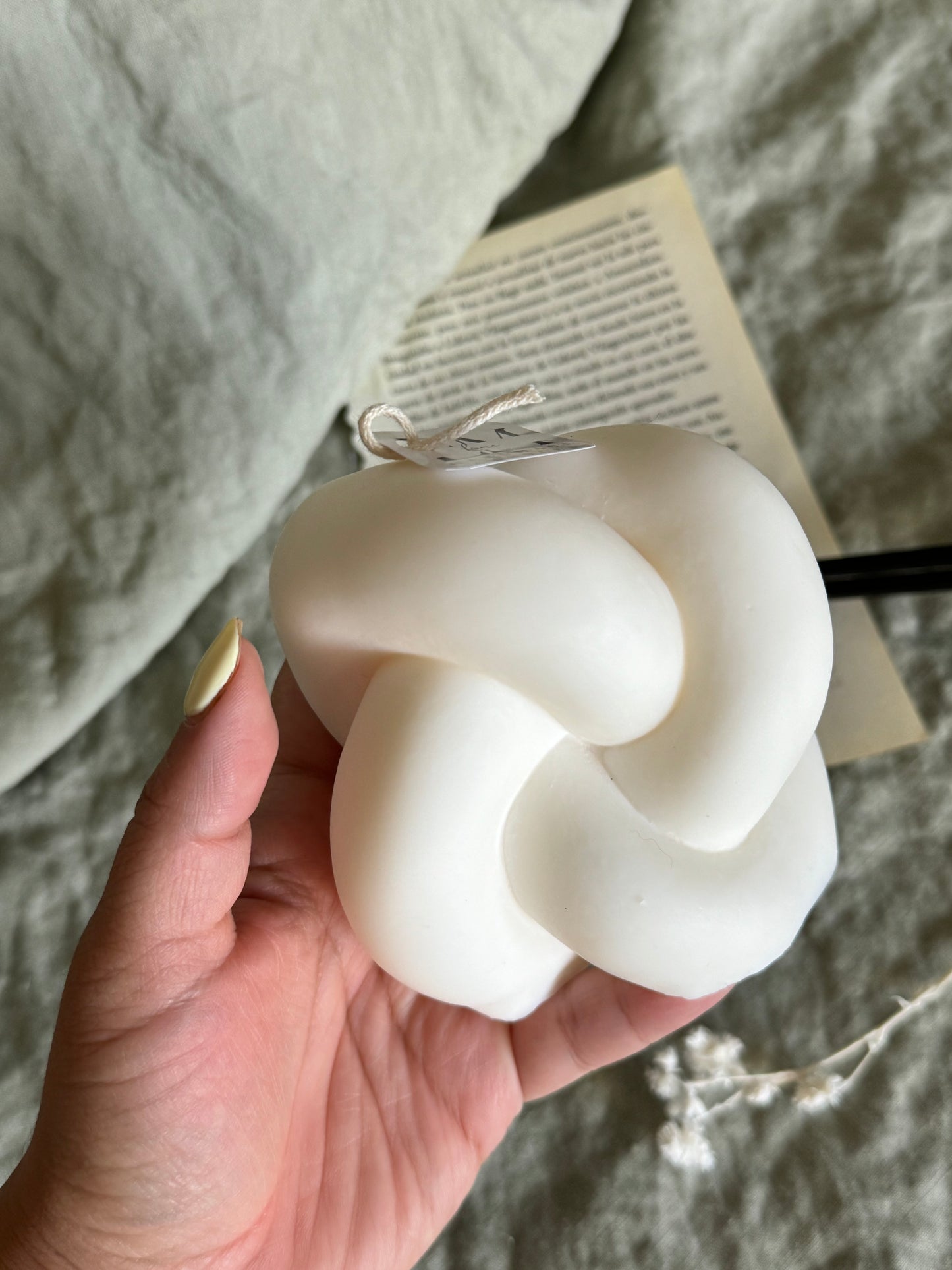 Knot Candle