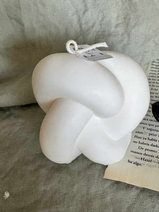 Knot Candle