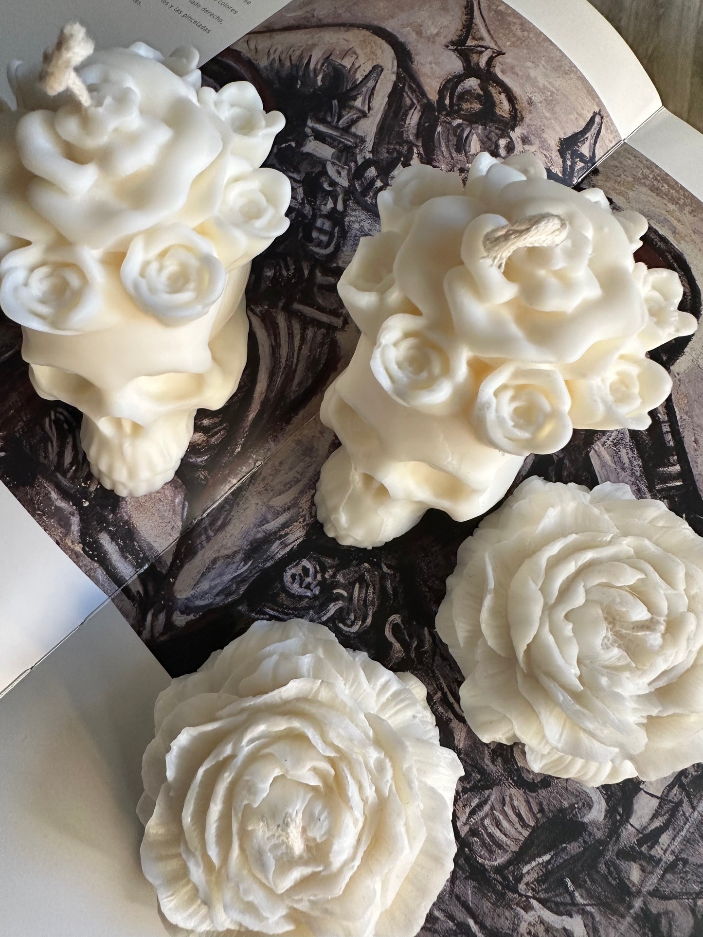 Calavera con Corona de Rosas
